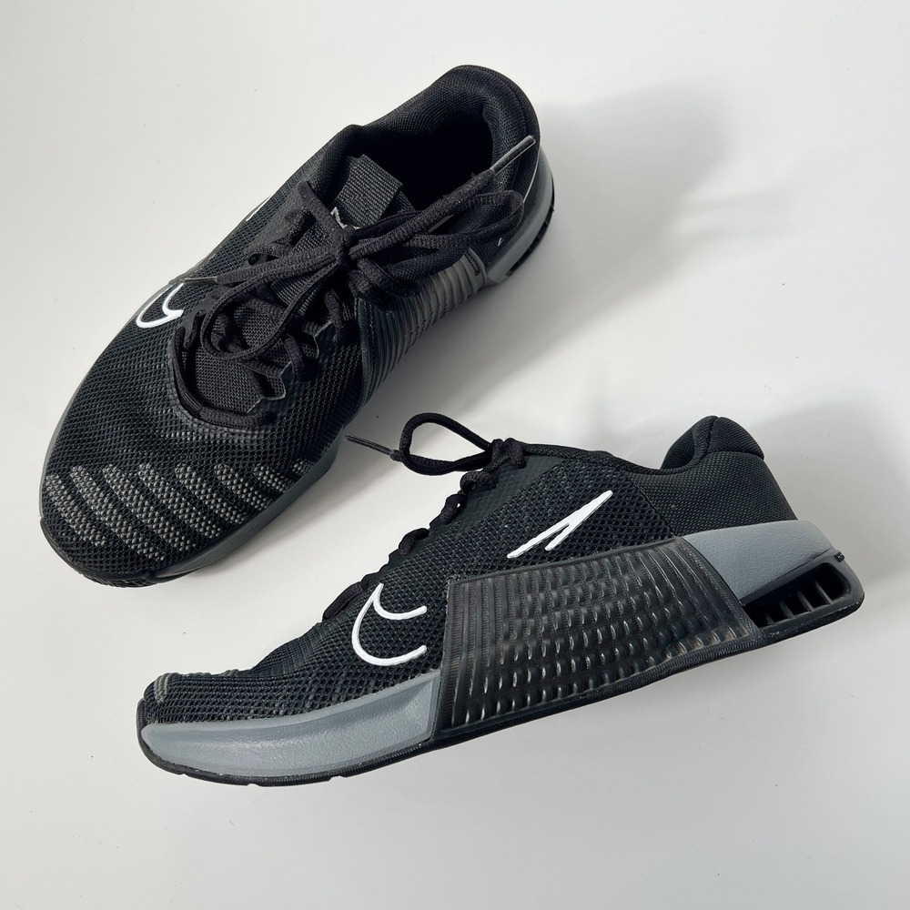 Nike Metcon 8 Training Shoes 8.5 Black Grey DO9327-001 Crossfit Gym Sneakers